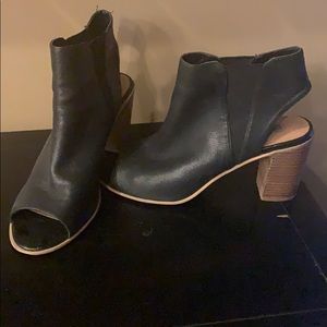 Steve Madden open toe black boots!